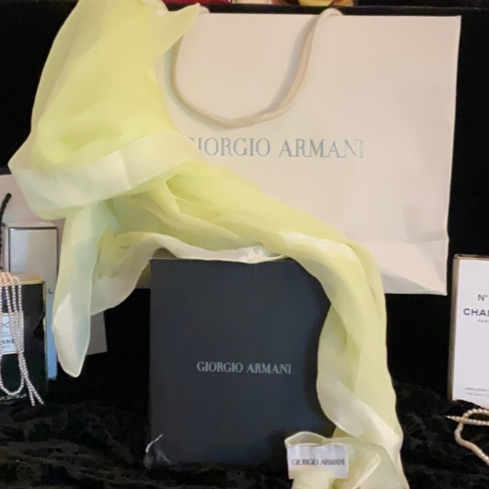 Black Label Giorgio Armani+ box/bag Gifted 2011 Silk 65%.Acetate 35%  Shawl.